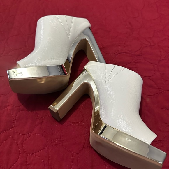 DKNY HEELED PEEP - Picture 2 of 5